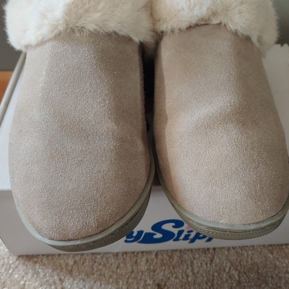 My Slippers - Picture 5 of 6
